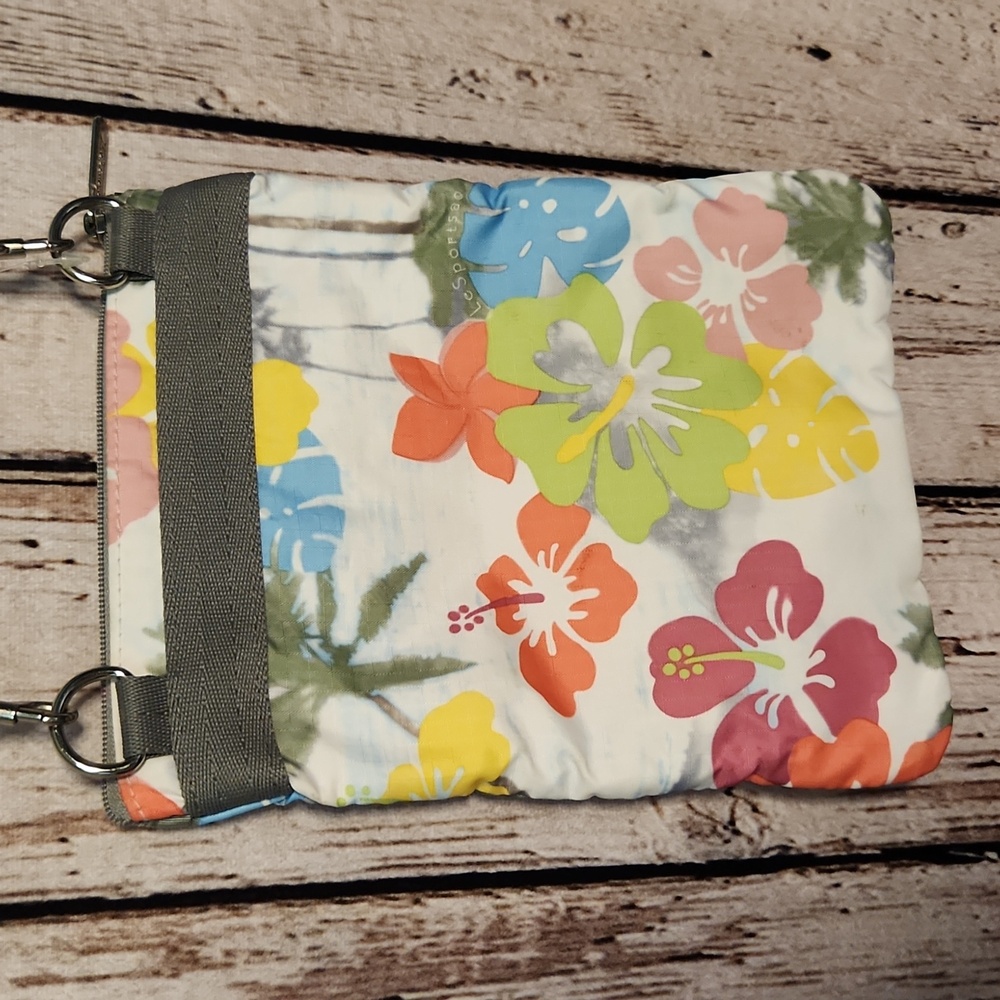 LeSportsac Topical Hawaii Crossbody 3 zip - Picture 3 of 8